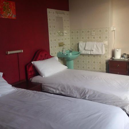 Elton Bank Hotel Манчестър Екстериор снимка